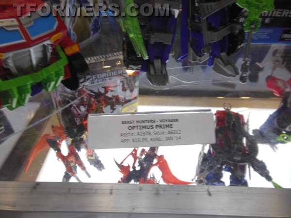 Botcon 2013   Transformers Beast Hunters 2014 New Figures Display  (24 of 69)